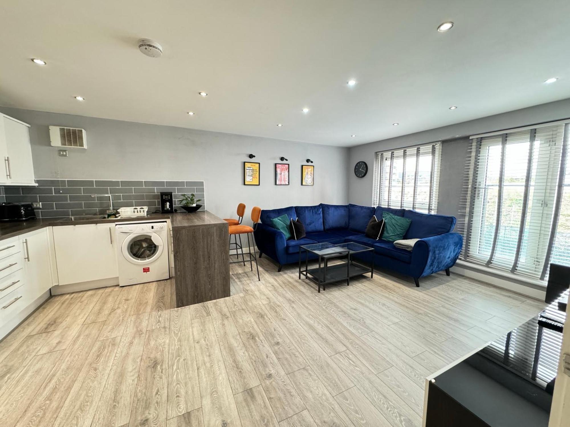 Rnm - Business Professionals Stay, Walsall City Centre, 2 Bedroom With Ensuite And Bathroom, Entire Place, Kitchen & Washroom With Amenities, Smart Tv, Easy Access, Fast Wifi, Parking Nearby, Great Transport Links Exterior foto